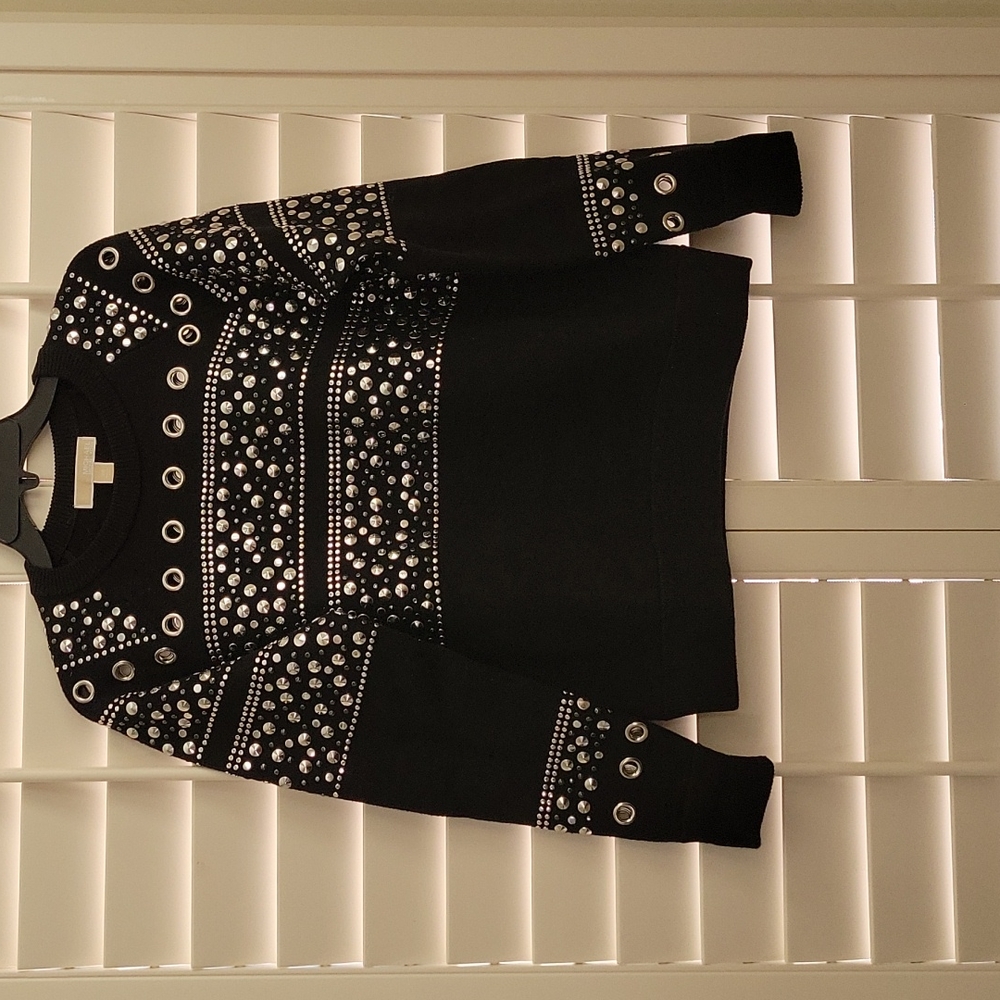 MICHAEL KORS Gromet sweatshirt.  Absolutely STUNNING XS black/silver shirt Warm
